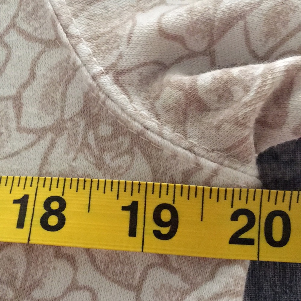 Classic Elements Top Size Small White Floral Shor… - image 6